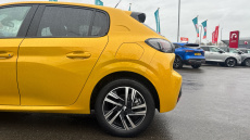 Peugeot 208 1.2 PureTech 100 Allure Premium 5dr Petrol Hatchback